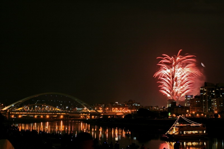 <a href='http://m.zhuangxiu888.com/lvyou/view/175' title='臺北101' style='color:blue;font-size:14px;'>臺北101</a>