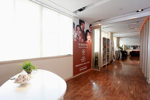 診所走廊，臺(tái)北博仁醫(yī)院醫(yī)學(xué)美容中心