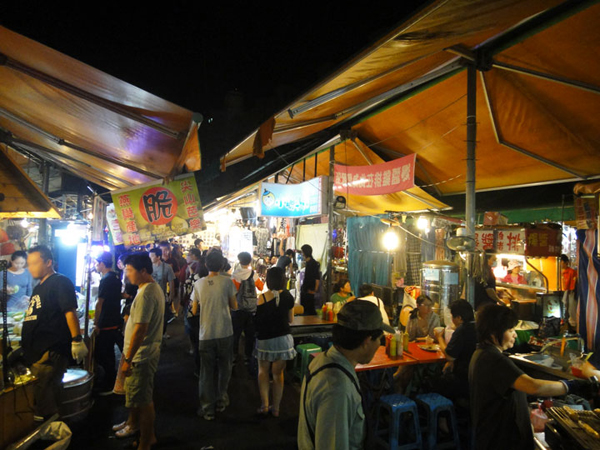 人潮瑞豐夜市