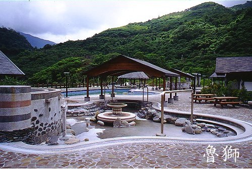 紅葉溫泉親水公園