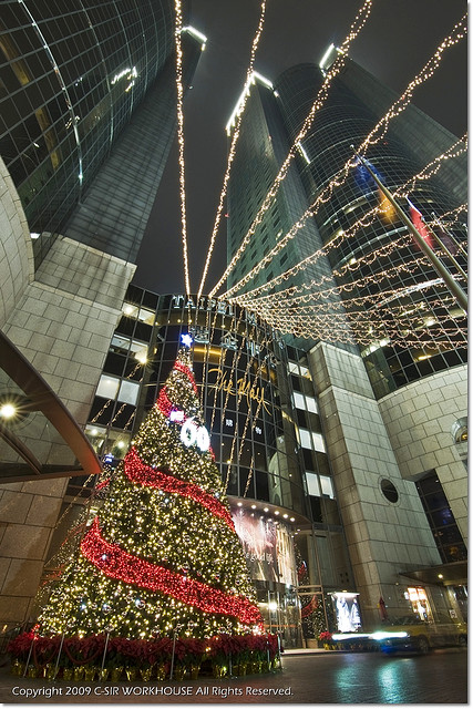 遠(yuǎn)企購(gòu)物中心夜景