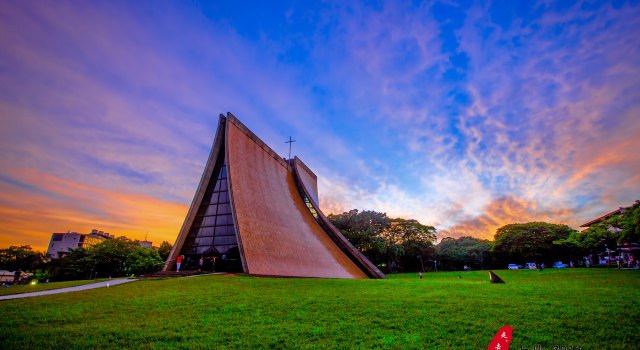 東海大學路思義教堂