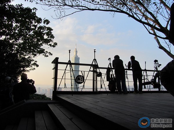 能眺望臺(tái)北美景的象山